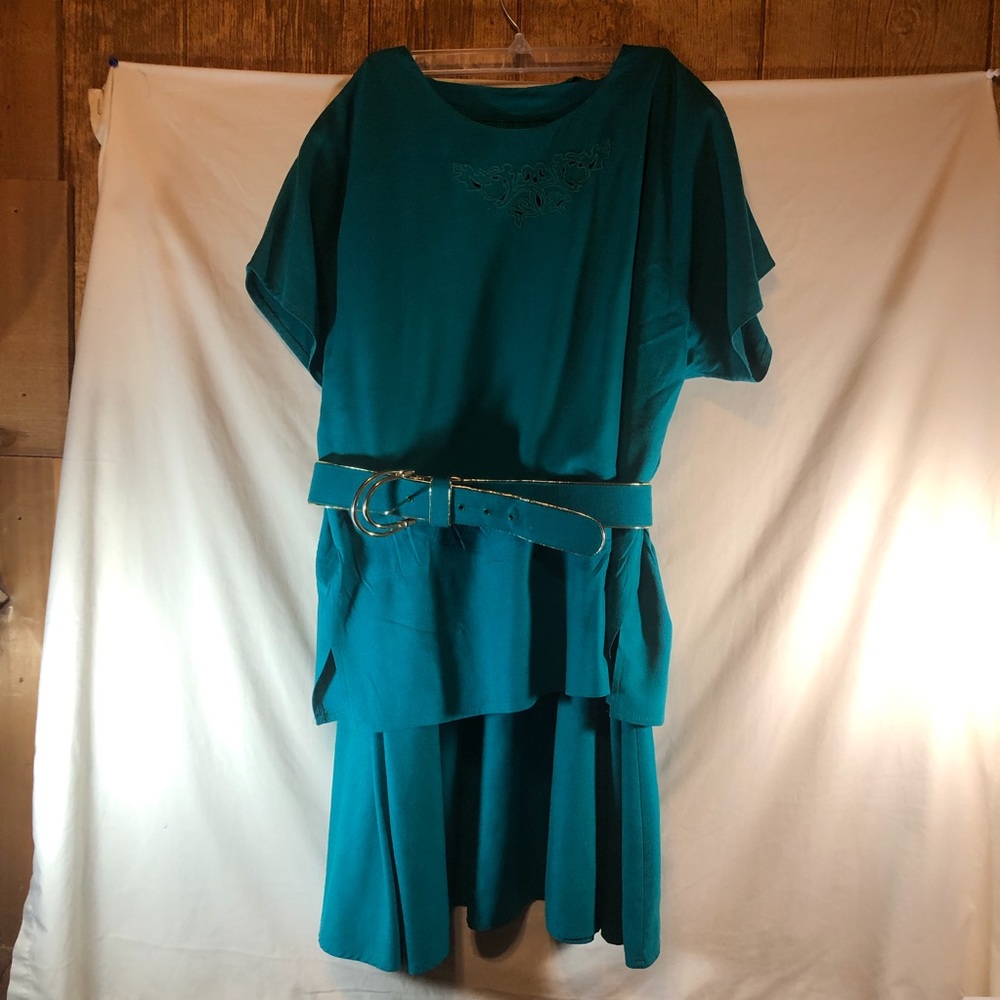George Georgiou Woman’s teal/green Silk two piece belted skirt/top.w/pockets 16